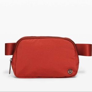 Lululemon Everywhere Belt Bag